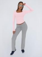 Trendy Queen Womens Long Sleeve Shirts Crop Tops Fall Fashion Solid Square Neck Going Out Basics Tees Y2k Clothes - Image 4